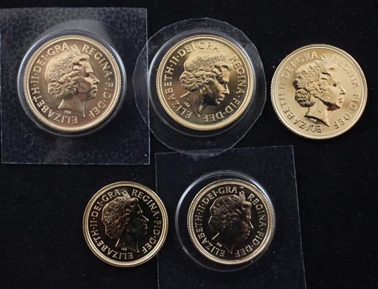 Three gold full sovereigns, 2000, 2001 & 2004 and two gold half sovereigns, 2001 & 2004.